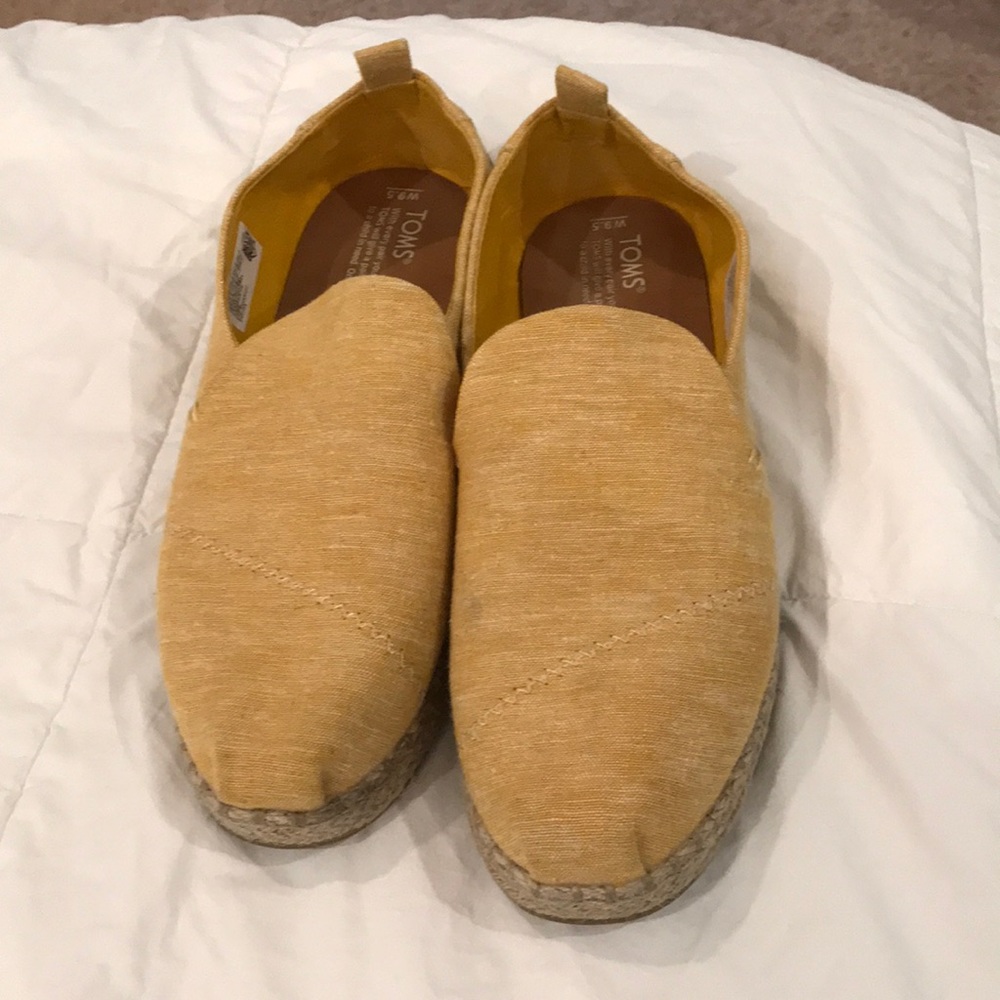 Toms espadrilles size 9.5